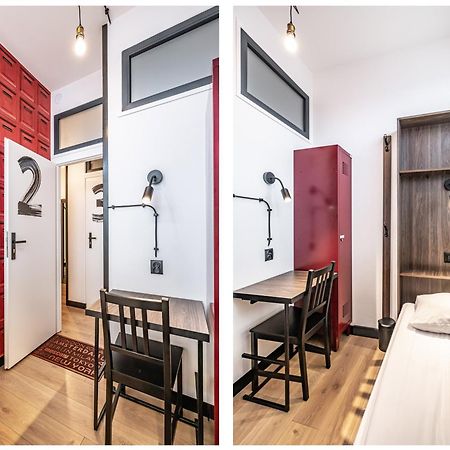 Vola Hostel Warszawa Eksteriør billede