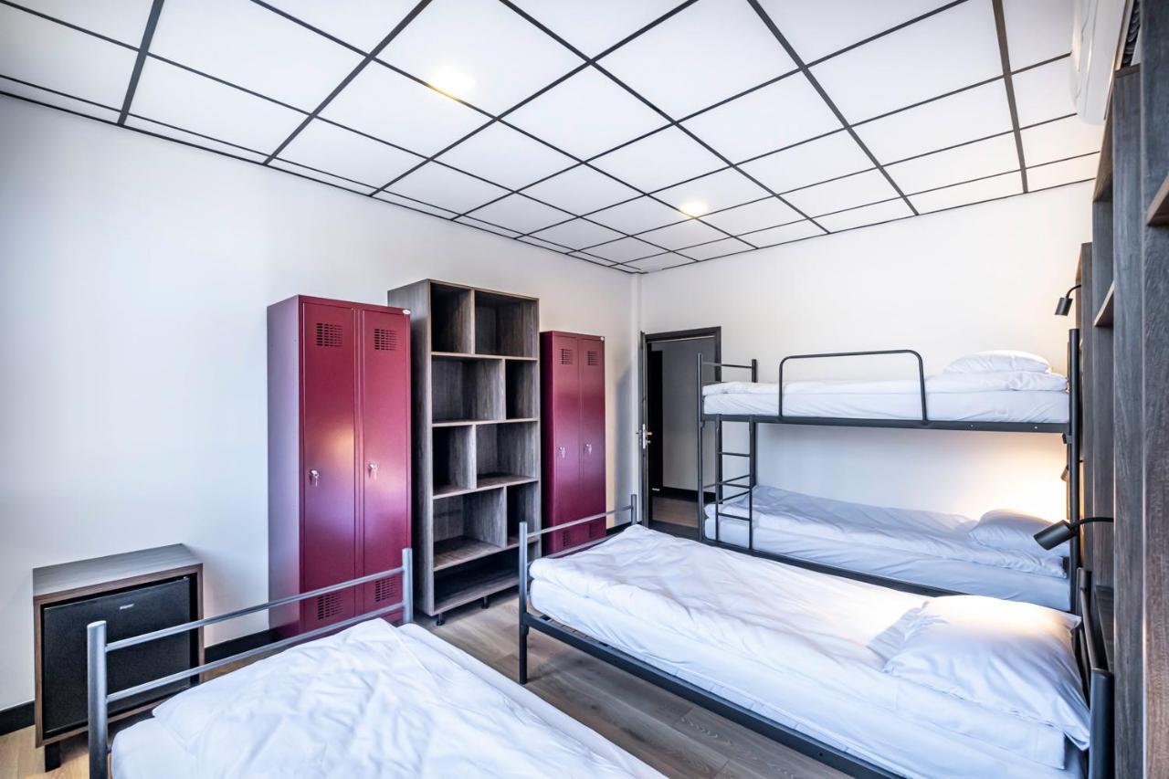 Vola Hostel Warszawa Eksteriør billede