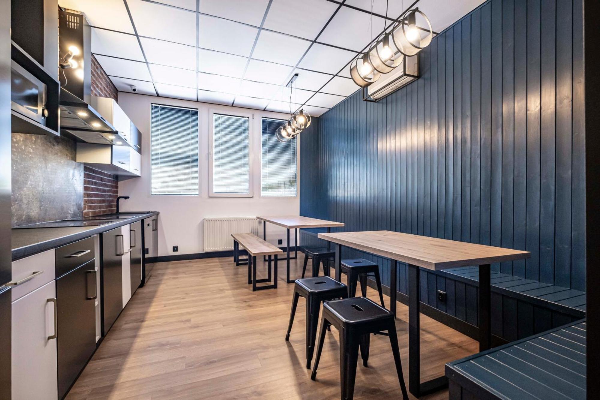 Vola Hostel Warszawa Eksteriør billede