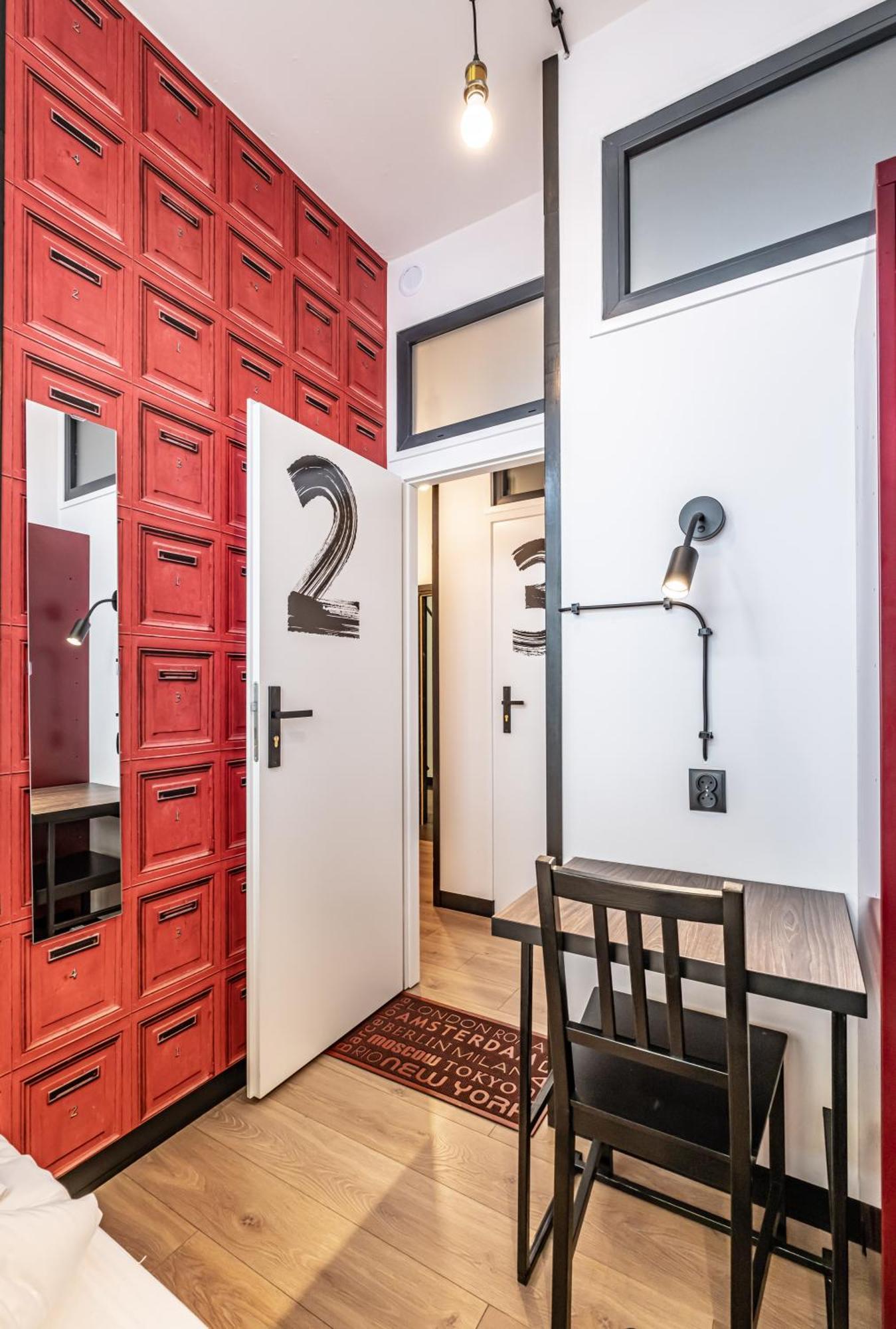 Vola Hostel Warszawa Eksteriør billede