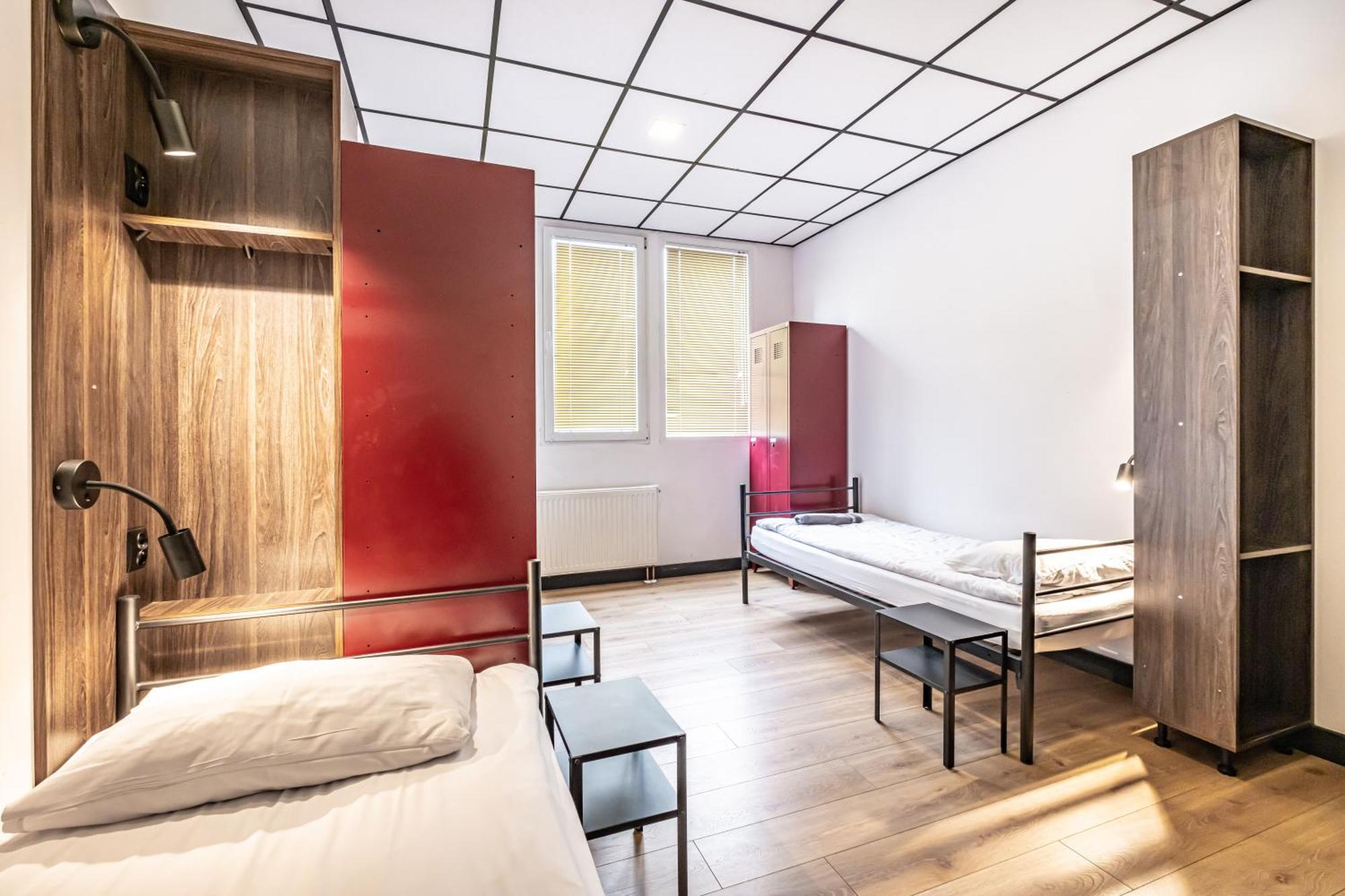 Vola Hostel Warszawa Eksteriør billede