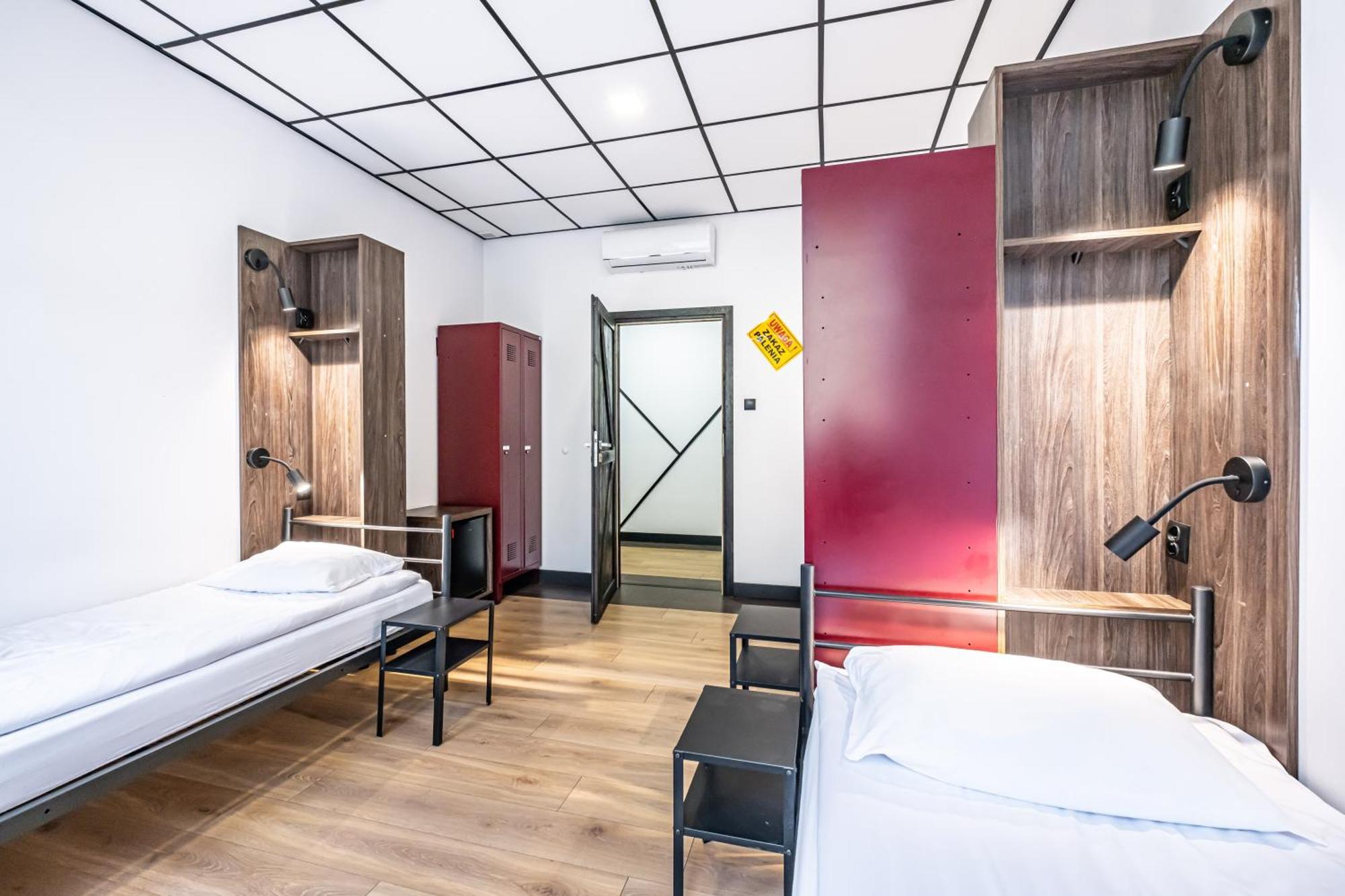 Vola Hostel Warszawa Eksteriør billede