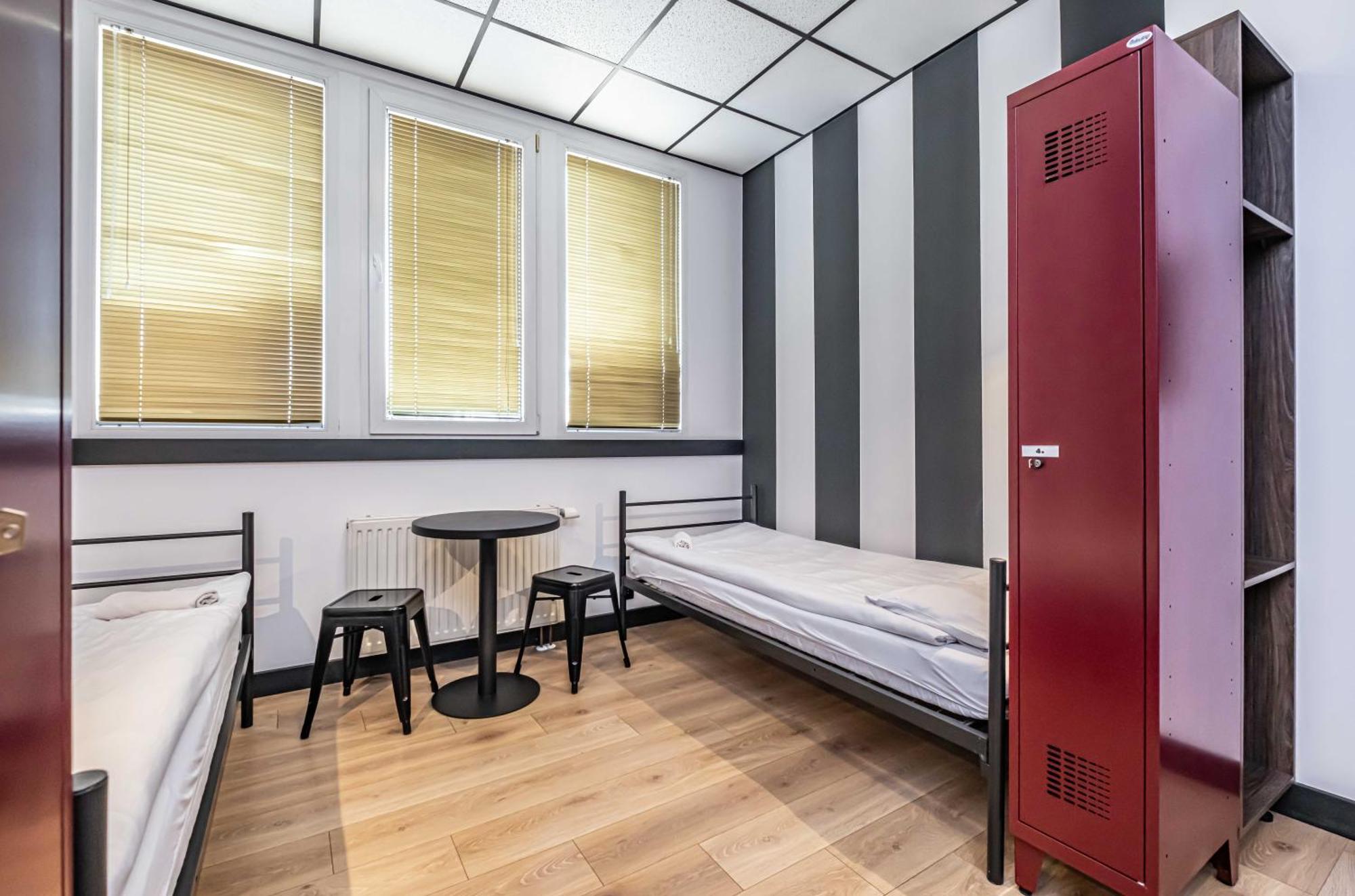 Vola Hostel Warszawa Eksteriør billede