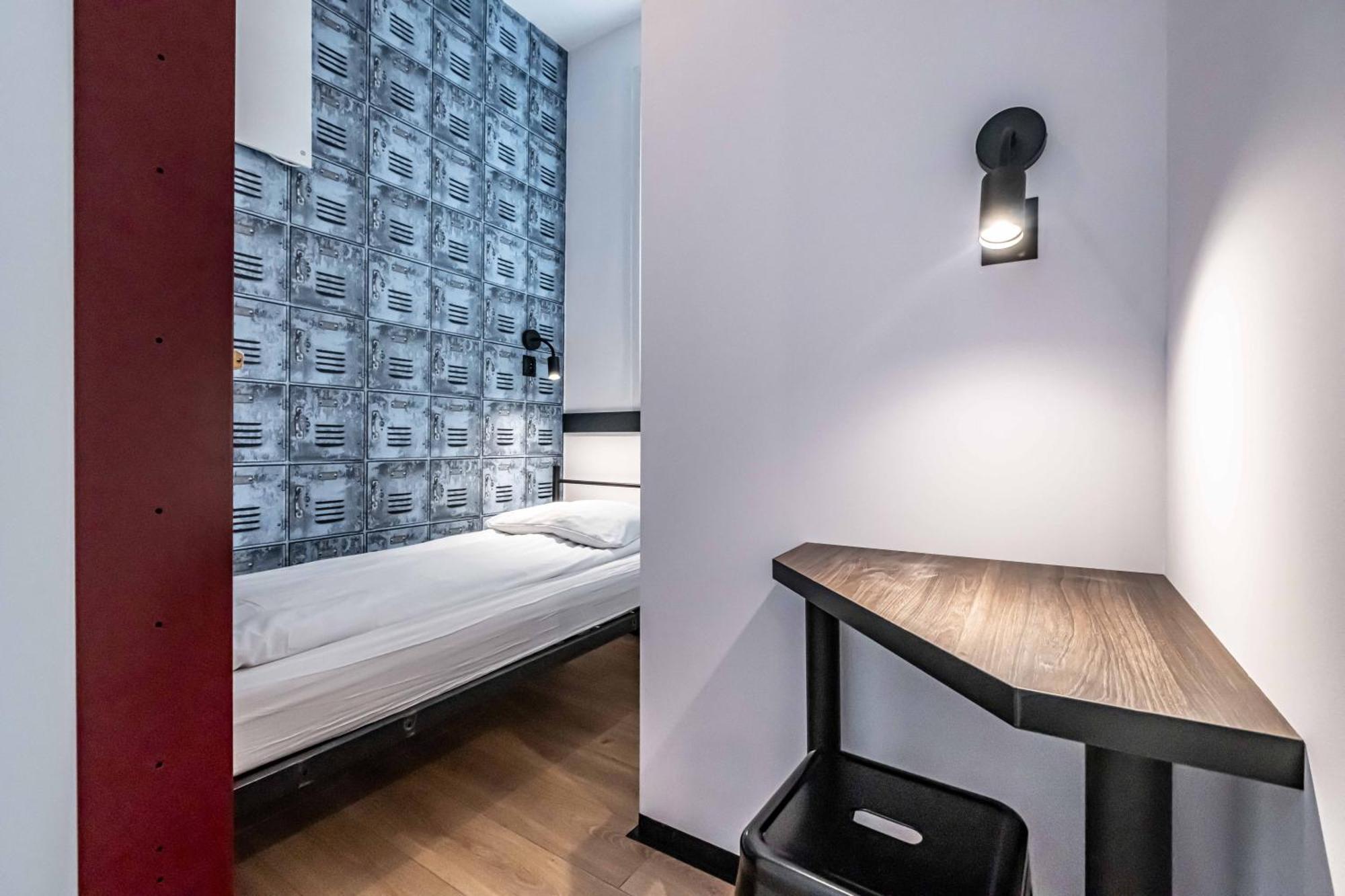 Vola Hostel Warszawa Eksteriør billede