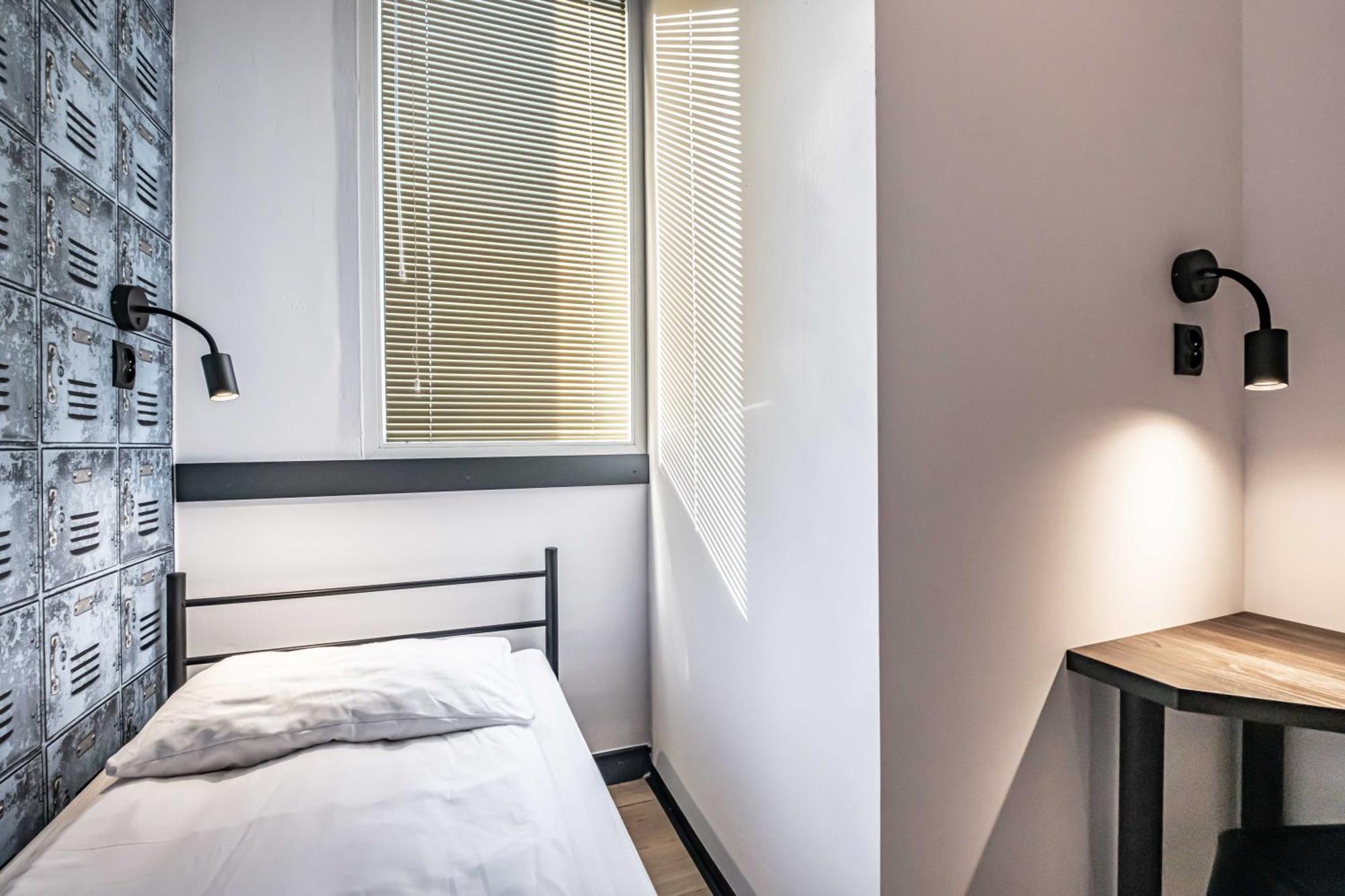 Vola Hostel Warszawa Eksteriør billede