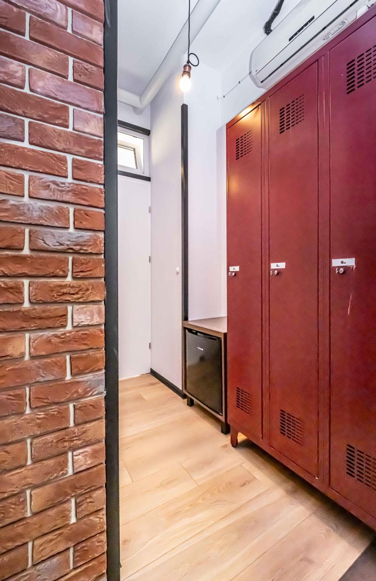Vola Hostel Warszawa Eksteriør billede